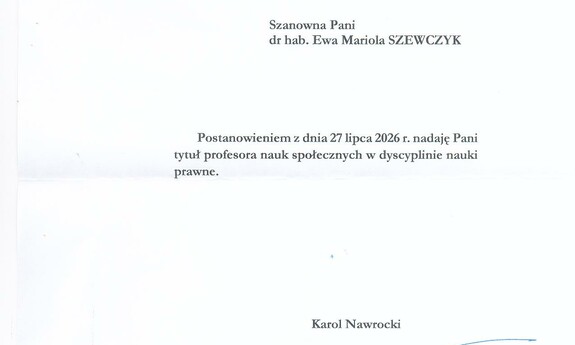 Prof. dr hab. Ewa Szewczyk z tytułem profesora nauk społecznych