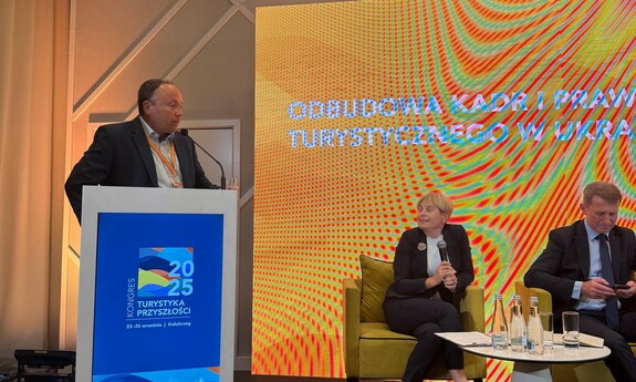 Prof. Ivan Pankevych moderuje panel polsko-ukraiński