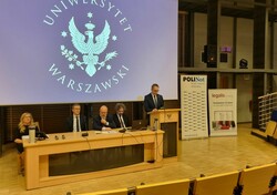 Dr Piotr Kapusta Zastępca Dyrektora Instytutu Nauk Prawnych ds. Kształcenia podczas otwarcia konferencji naukowej witający przybyłych gości w imieniu prof. UZ dr. hab. Andrzeja Bisztygi – Dyrektora Instytutu Nauk Prawnych Uniwersytetu Zielonogórskiego.
